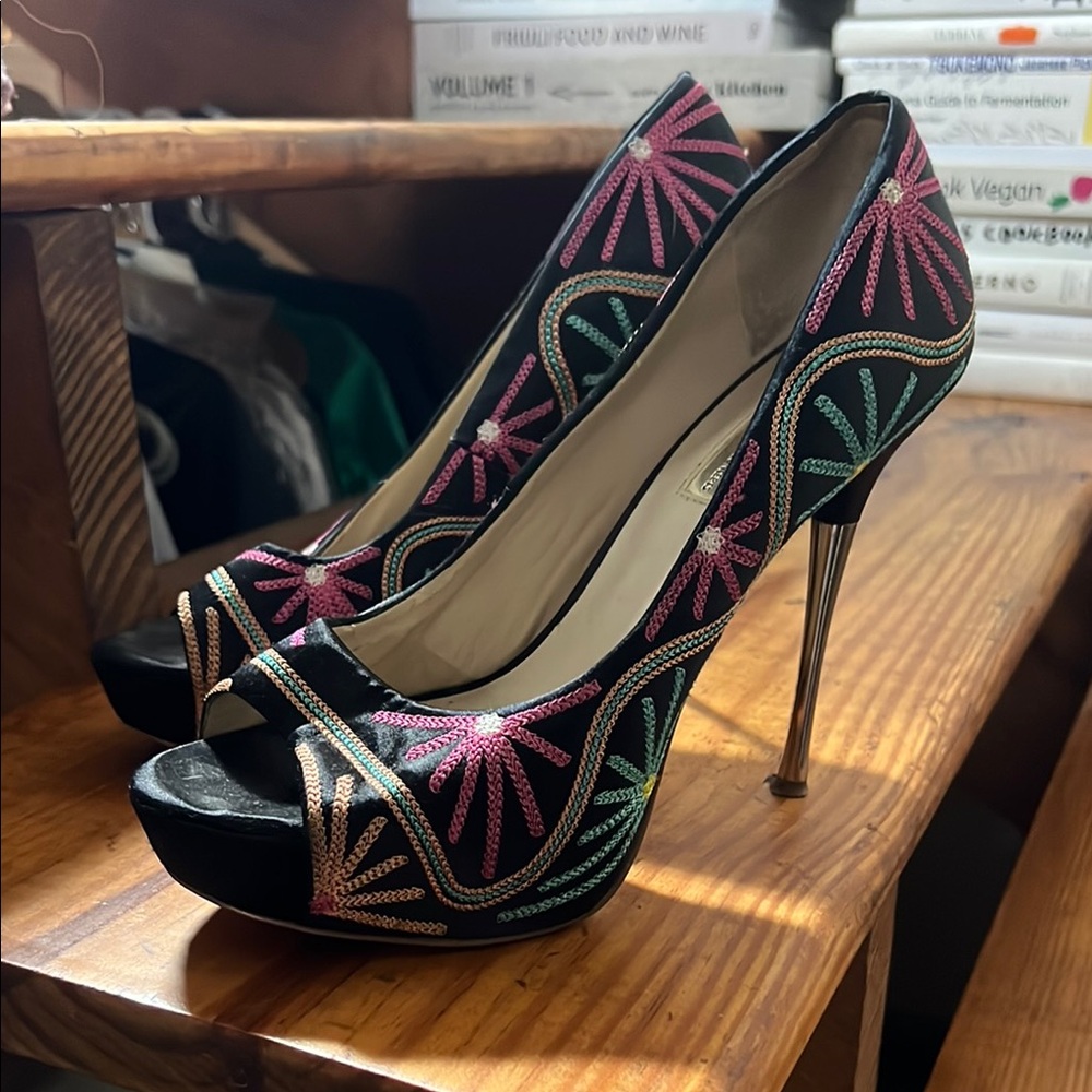 INC International Concepts Black and Pink Art Deco Heels